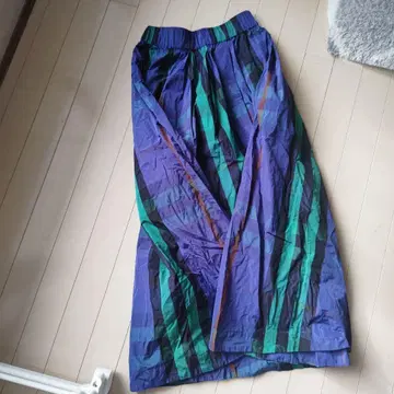 Aga 플레어 스커트 보라색과 그린 스트라이프