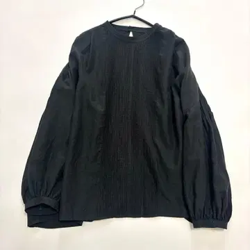 새상품급 드레스테리아 플리츠 디자인 긴팔 블라우스 블랙