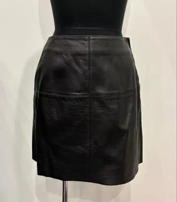 쿠미쿄쿠 블랙 가죽 타이트 스커트