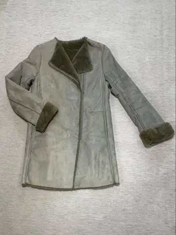 [ 꼼 쁠 르 꺄 이 즘 ] 페이크 무스탕 코트 ( 여성용 )