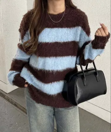 새상품 nelliy. 보더 샤기 루즈 니트