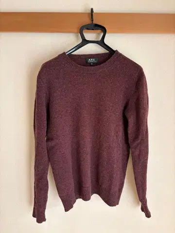 A.P.C. 버건디 크루넥 스웨터 XS