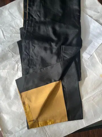 호몬기 블랙 블랙과 금실 자수