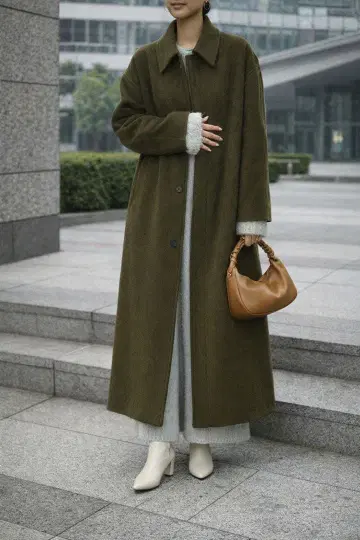 올리브 브라운 색상 롱 코트 울 혼방