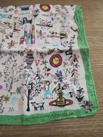 비비안 자수 손수건 45cm