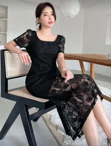 레이스 블랙 미디 드레스 반팔