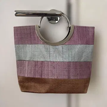 스트라이프 디자인 핸드백