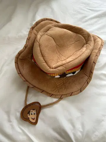 우디의 모자풍 캡