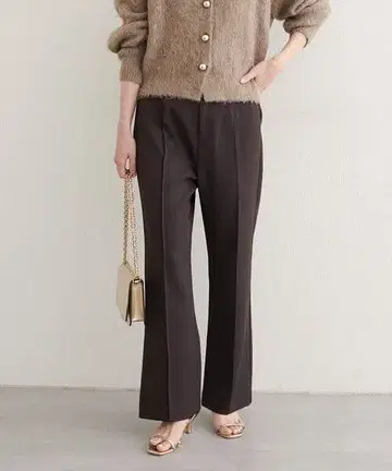 내추럴 꾸뛰르 플레어 팬츠 브라운 S