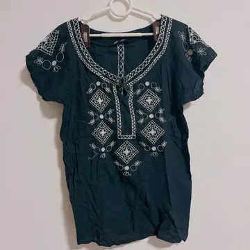 EYLO 자수 반팔 튜닉 M 사이즈