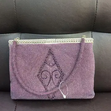 비즈 자수 보라색 클러치백
