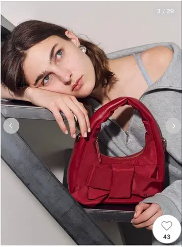 리본 패디드 백 핸드백 프레이 아이디