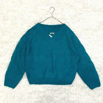 Chou Chou ANGELINA 니트 스웨터 V넥 케이블 짜임