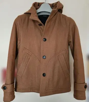 카멜 브라운 후드 부착 자켓