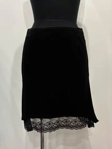 Xmiss 블랙 벨벳 플레어 스커트