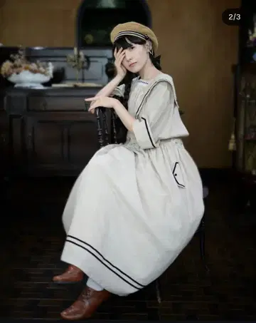 [착용 1회] 세라핌 SERAPHIM 클래식 세일러 드레스 베이지