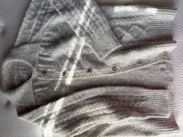 그레이 케이블 니트 스웨터 긴팔