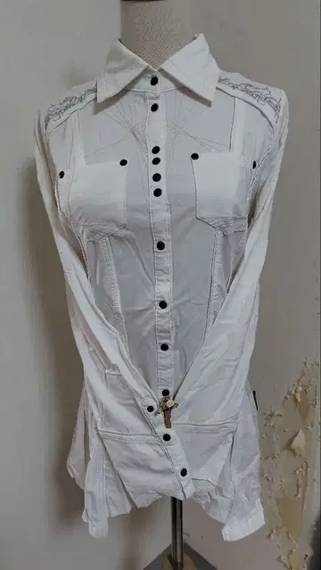 OZZ CROCE 오즈 크로체 블라우스