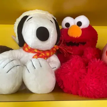 스누피와 엘모 봉제 인형 세트