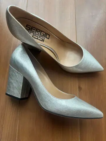 Sergio Rossi 실버 펌프스 36.5