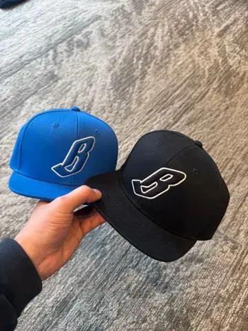 BillionaireBoysClub 스냅백 캡 2개 세트