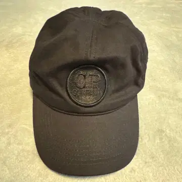 C.P. Company 고글 캡 블랙