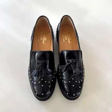 Bellini 블랙 로퍼 스터드 태슬