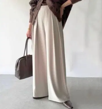 [ 컨디션 최상 ] RIVE DROITE 턱 와이드 슬랙스 그레이지 36