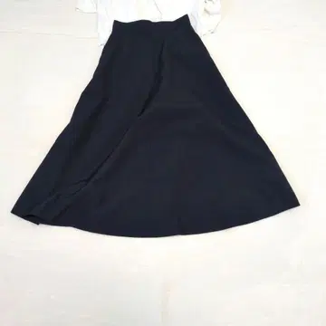 [Hartford/삼양상회] 롱 플레어 스커트 [7AR] 네이비 울 마크