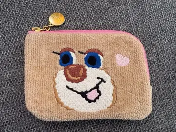 러브리 바이 페이러 도업 테디걸 L자 파우치