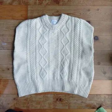 제임스 샬롯 영국제 케이블 니트 베스트 크루넥