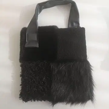 새상품/nouer/블랙 퍼 패치워크 백