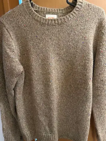 베이지 니트 스웨터 크루넥