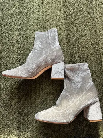 jillstuart 질스튜어트 그레이 숏부츠 24cm 새상품급