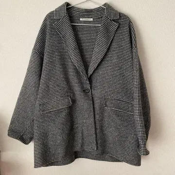 뷰티앤유스 코트 체크 무늬