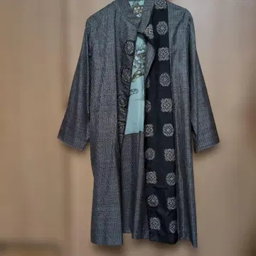 핸드메이드 그레이 계열 사자 패턴 롱 코트