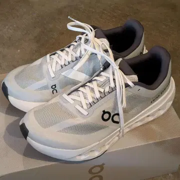 On Cloudsurfer Next Wide 26cm