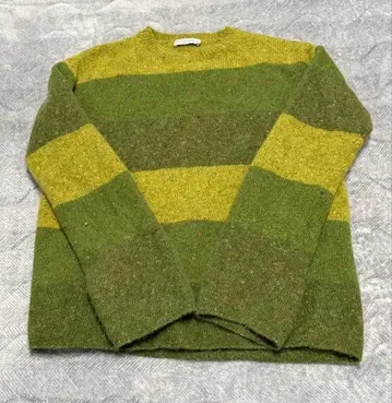 JW ANDERSON 그린 스트라이프 니트 스웨터