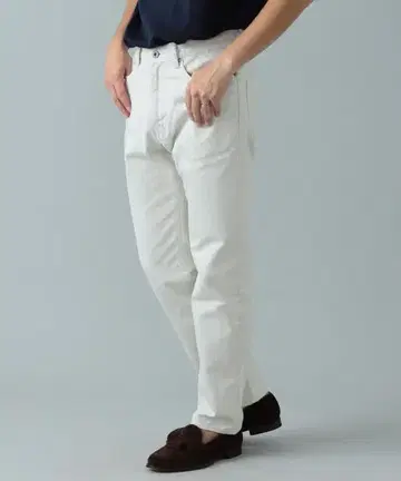 AUBERGE Phil 멘푸 스트레이트 화이트 데님 42 사이즈