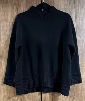 ATELIER SIX 아틀리에식스 니트 터틀넥 블랙