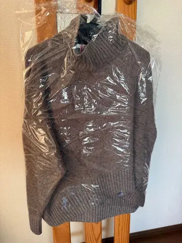 CINOH (치노) 오버사이즈 하이넥 니트