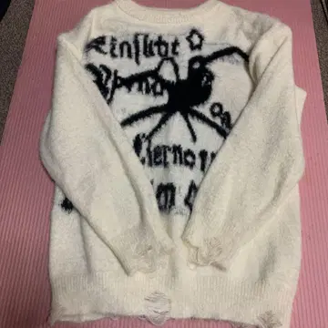 아이보리 긴팔 스웨터 S 사이즈