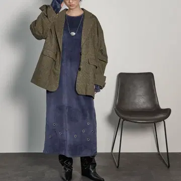 자이욘 아이렛 헴 커브 슬리브 벨로아 원피스 네이비