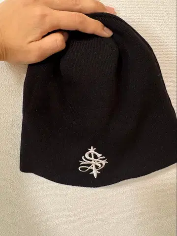 SupplieR 블랙 니트 모자