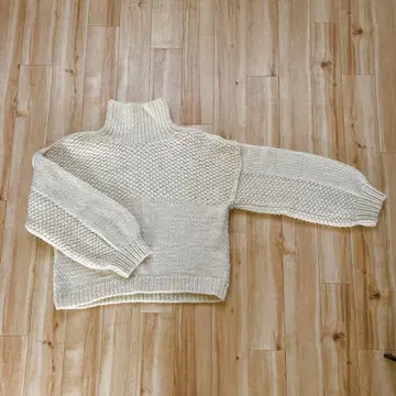 손뜨개질 페루 니트 하이넥 풀오버