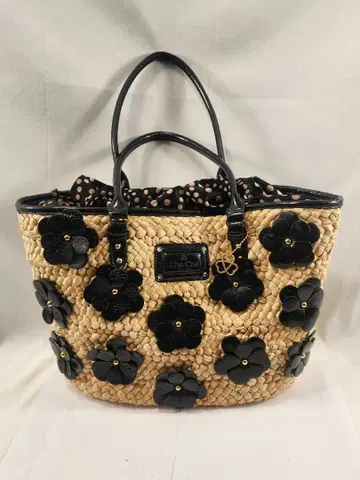 Che Che New York 꽃 모티브 바스켓백