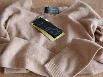 새상품 미사용 이탈리아제 캐시미어 100 니트 스웨터 M 사이즈 베이지