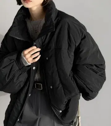 클래식 엘프 스탠드 카라 몬스터 다운 자켓 블랙 M