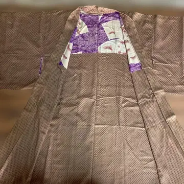 브라운과 보라색 꽃무늬 겉옷