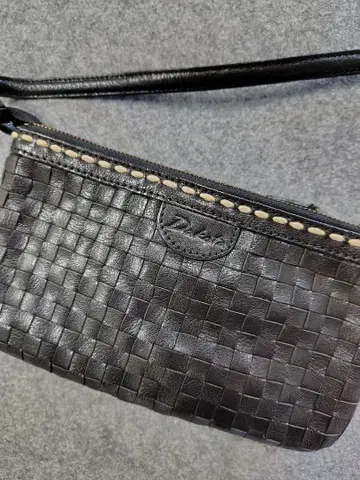 Dakota 뜨개질 가죽 숄더백 새상품급 가격 인하